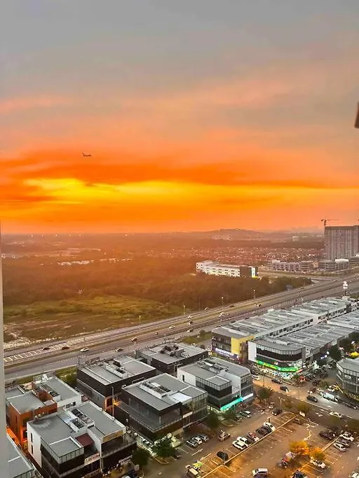 Apartment Minimalist Cozy Suite@ Klia1/2 Sepang