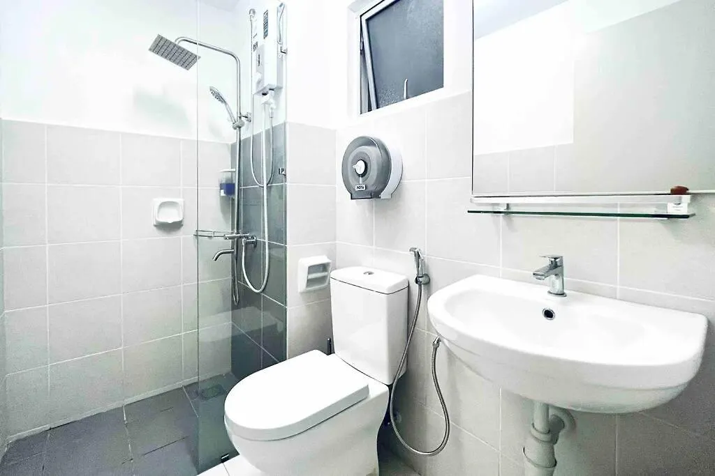 Minimalist Cozy Suite@ Klia1/2 Sepang Apartment